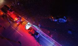 Feci Kaza: İki Otomobil Çarpıştı, 8 Yaralı