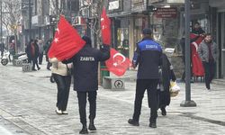 Düzce Sokakları Türk Bayraklarıyla Renklendi