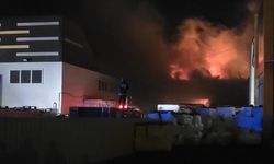 Düzce’de Korkutan Yangın! Strafor Fabrikası Alevlere Teslim