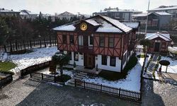 Gençlerden Yahya Kemal Kitap Köşkü'ne yoğun ilgi