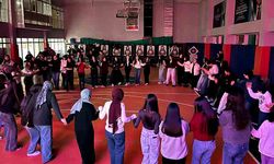 Gençlik Kış Kulübü Konseriyle Renkli Gece