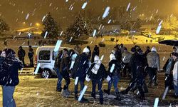 Düzce’de Kar Festivali Gibi Gece: Kayak, Horon, Halay Bir Arada