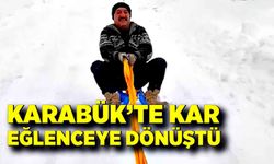 Traktöre Bağlanan Kızaklarla Köy Yollarında Kayak Keyfi