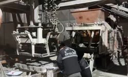 Pres makinesine sıkışan işçi ağır yaralandı