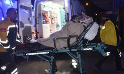 Bmw bariyerlere çarptı, zincirleme kaza başladı; 5 yaralı