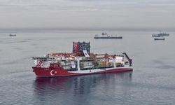 6’ncı sondaj gemisi Yıldırım İstanbul Boğazı’na ulaştı