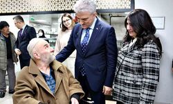 Vali Makas ve eşi, Neriman Çilingir huzurevini ziyaret etti