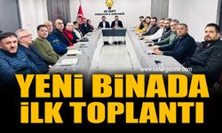 AK Parti’den yeni binasında ilk toplantı