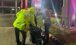 Motosiklet devrildi: Sürücü 4 promil alkollü