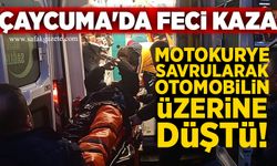 Çaycuma'da feci kaza: Motokurye savrularak otomobilin üzerine düştü!