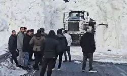 Hakkâri’de Van ve Şırnak yolunda çığ alarmı