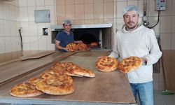 Devrek’te Ramazan pidesi vatandaşların tüketimine sunulmaya başlandı