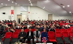 Düzce’de Öğrencilerden Mehmet Akif Ersoy Konulu Panel