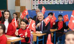 Düzce’de Öğrencilerin Bayrak Sevgisi Takdir Topladı