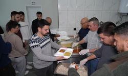 Köyde Evlerde Yemek Yok, Herkes Ortak İftarda