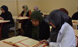 Hece hece başladı, 70'inden sonra Kur'an-ı Kerim'i öğrendi