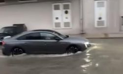 İzmir’de Sağanak Hayatı Felç Etti