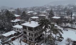 Karabük’te Kar Yağışı Tarihi Konakları Beyaza Bürüdü