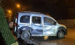 Kocaeli’de Minibüs ile Ticari Araç Çarpıştı