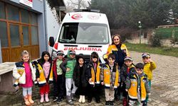 Kur’an kursunda miniklere sağlık eğitimi