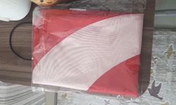 Kuryeden Bayrağa Saygı: O Anlar Kamerada