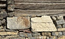 Müze gibi köy: Her duvarlarda tarihi tapınağın taşları var