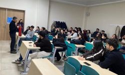 Üniversite öğrencilerine ve akademik personele afet eğitimi