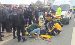 Motosiklet Otomobile Çarptı: 2 Yaralı