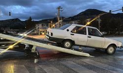 Yolun Karşısına Geçen Yaya Otomobilin Çarpmasıyla Yaralandı