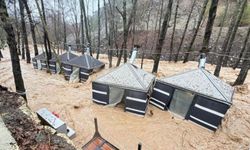 Sağanak Mersin'i vurdu: Dereler taştı, restoran sular altında kaldı