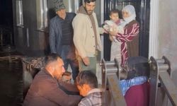 Selde Mahsur Kalan 11 Kişilik Aileyi İtfaiye Kurtardı