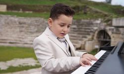 Tarih ve müzik buluştu; Konuralp Antik Tiyatrosu’nda piyano resitali