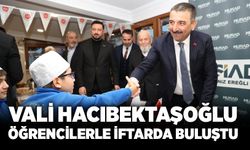 Vali Hacıbektaşoğlu öğrencilerle aynı sofrada orucunu açtı
