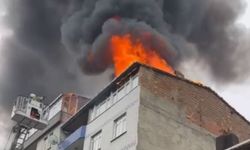 6 katlı binada yangın paniği yaşandı, 2 kişi dumandan etkilendi