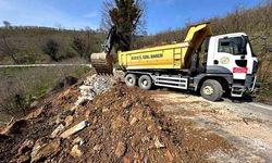 Akçakoca’da heyelan sonrası yol yeniden ulaşıma açıldı