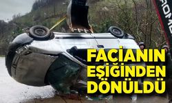 Alaplı'da facianın eşiğinden dönüldü: Araç ters döndü