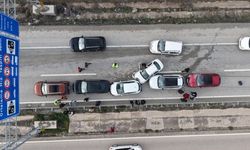 Bayram dönüşü zincirleme kaza: Anne ve iki çocuğu yaralandı