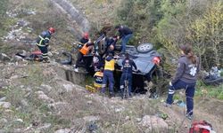 Bilecik'te otomobil takla attı: 2 yaralı