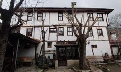 Bolu'daki tarihi konağa tatilcilerden yoğun ilgi