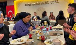 Çocuklar ve protokol aynı sofrada