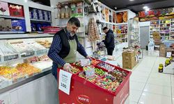 Esnaf çocuklar için şeker köşesi hazırladı