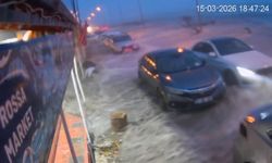 Fırtınada deniz taştı, sahildeki iş yerleri zarar gördü