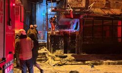 Hurda malzemelerin bulunduğu depoda yangın