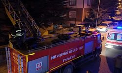 Kapıyı açmayan yaşlı kadın ekipleri alarma geçirdi