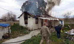 Müstakil evde yangın diğer evlere sıçramadan söndürüldü