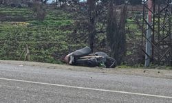 Otomobille çarpışan motosiklet sürücüsü hayatını kaybetti