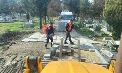 Mezarlıklar bayrama hazırlanıyor