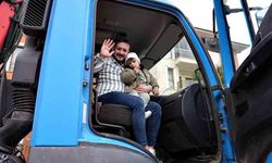 Minik Arda’nın çöp kamyonu hayali gerçek oldu