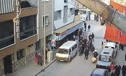 Motosikletliye çarpmamak için bakkala girdi