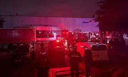 Raf imalatı yapılan fabrika alevlere teslim oldu